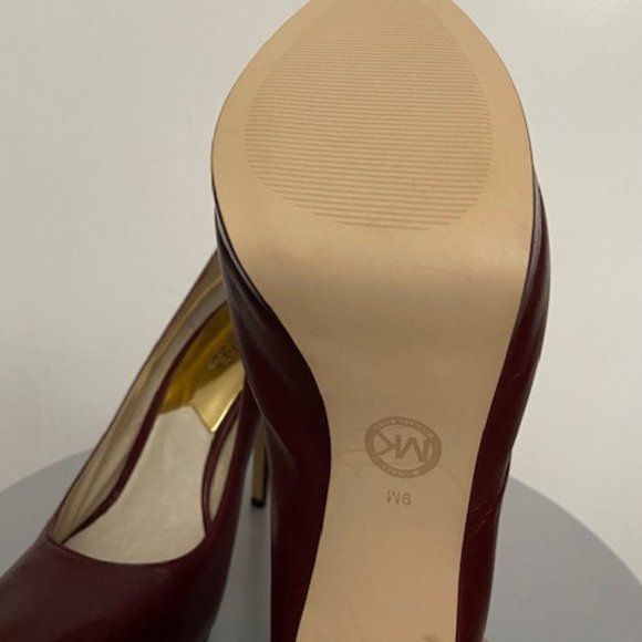 Michael Michael Kors Hamilton Pumps with Heels - Picture 5 of 5